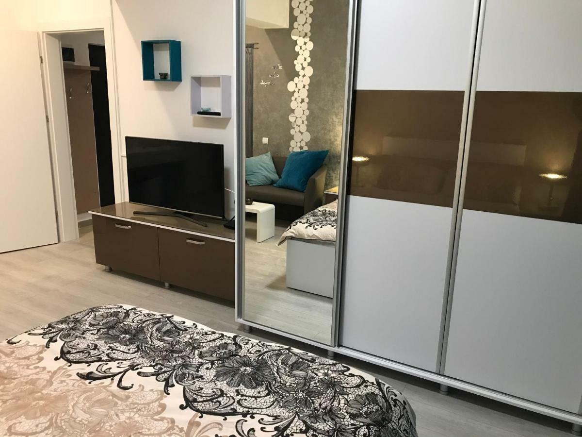Apartmán Luxury Flat 9 Near Metro Bukurešť Exteriér fotografie